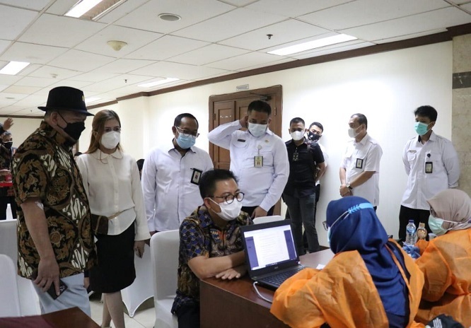 Ketua DPD RI Dukung Langkah BPOM Soal Kepastian Penggunaan Vaksin Astrazaneca Asal Inggris